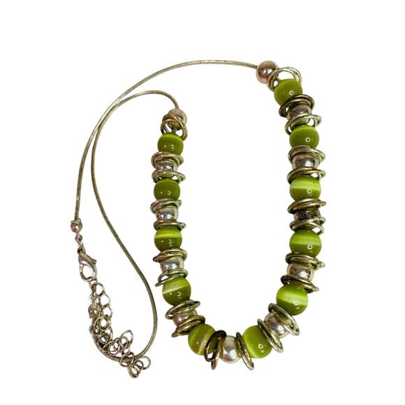 Silvertone and Green Beaded Necklace Snake Chain 17-22 Inch Lobster Clasp - Picture 6 of 6